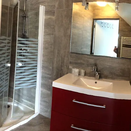 Les Treize Assiettes - & Restaurant Hotell 3*