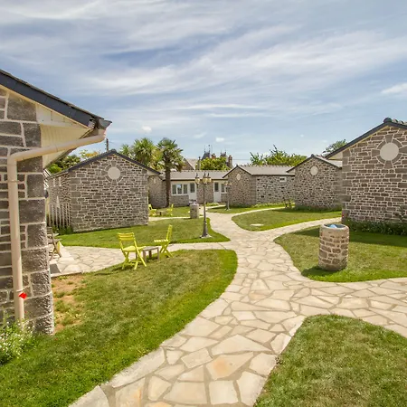 Hotell Les Treize Assiettes - & Restaurant