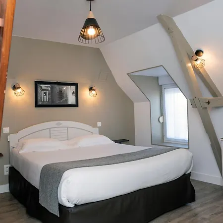 Les Treize Assiettes - & Restaurant 3* Le Val-Saint-Père