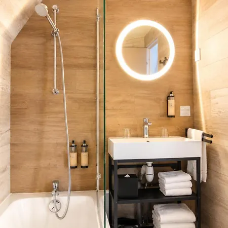 Les Treize Assiettes - Baie Du Mont-saint-michel Hotel 3*