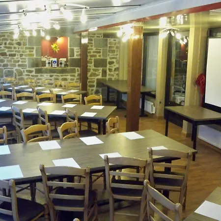 Szálloda Restaurant Les 13 Assiettes Le Val-Saint-Père