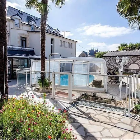 Hotell Les Treize Assiettes - & Restaurant