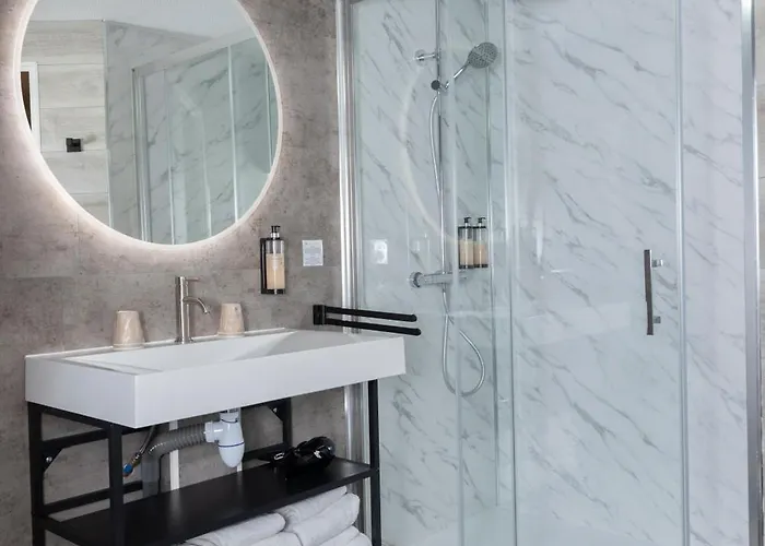 Hotel Les Treize Assiettes - Baie Du Mont-saint-michel 3*