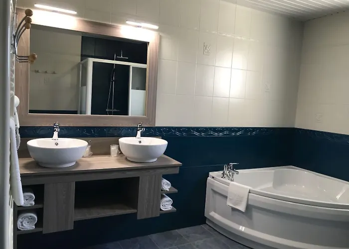 Les Treize Assiettes - Baie Du Mont-saint-michel 3*