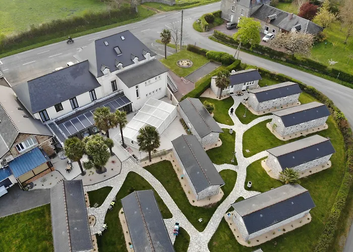 Les Treize Assiettes - Baie Du Mont-saint-michel Hotel 3*