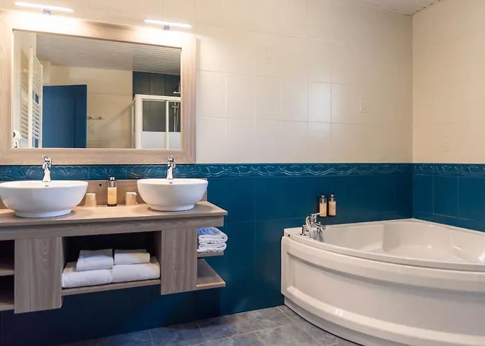 Hotel Les Treize Assiettes - Baie Du Mont-saint-michel Le Val-Saint-Pere