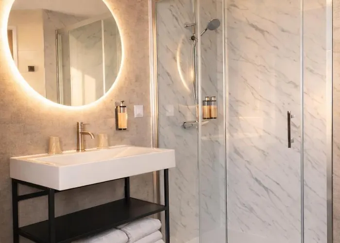 Les Treize Assiettes - Baie Du Mont-saint-michel Hotel 3*