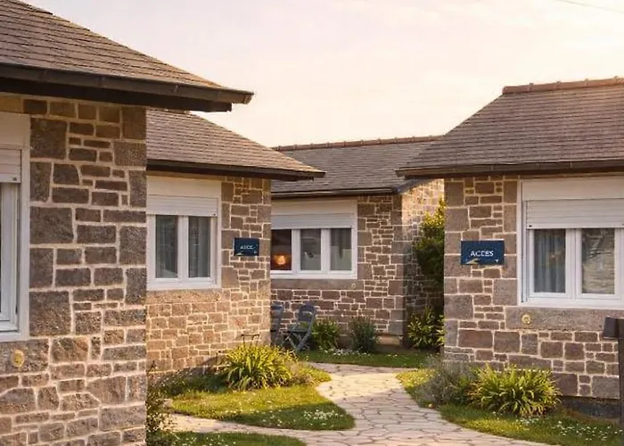 Hotel Les Treize Assiettes - Baie Du Mont-saint-michel 3*